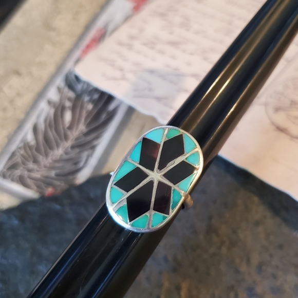 ❤SOLD❤Vintage 40's Zuni Inlay Turquoise/Jet Ring - Picture 3 of 4